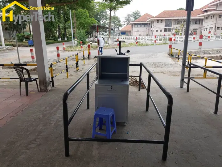 Bãi giữ xe & kiểm soát ra vào